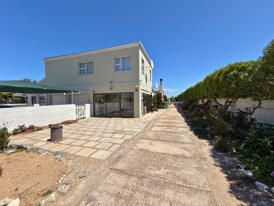 5 Bedroom Property for Sale in Country Club Western Cape